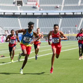 atletas do revezamento